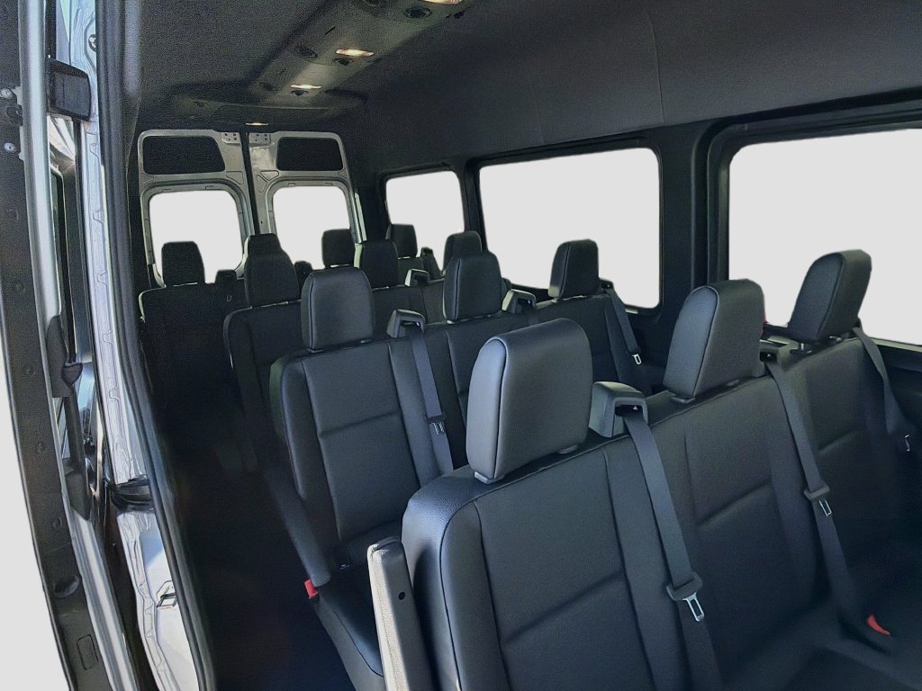 Used 2024 Mercedes-Benz Sprinter 2500 image 26