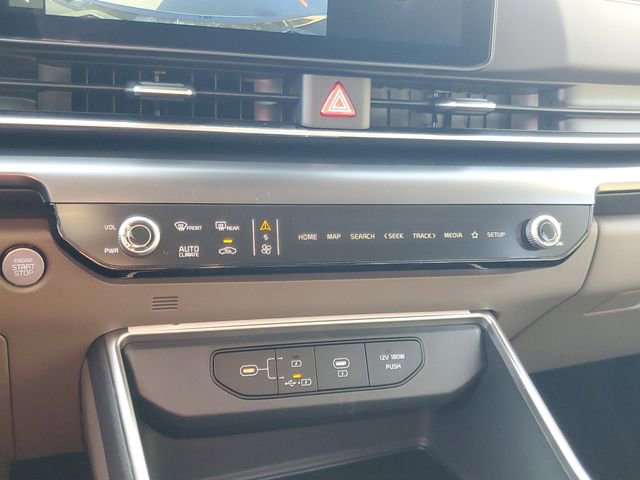 New 2026 Kia Carnival FWD image 22