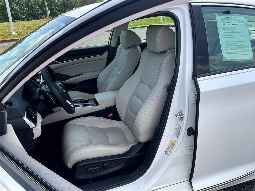 Certified 2018 Honda Accord Touring image 12