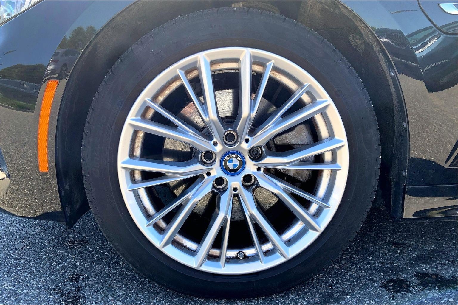 Used 2023 BMW 330e w/ Driving Assistance Package RWD image 9