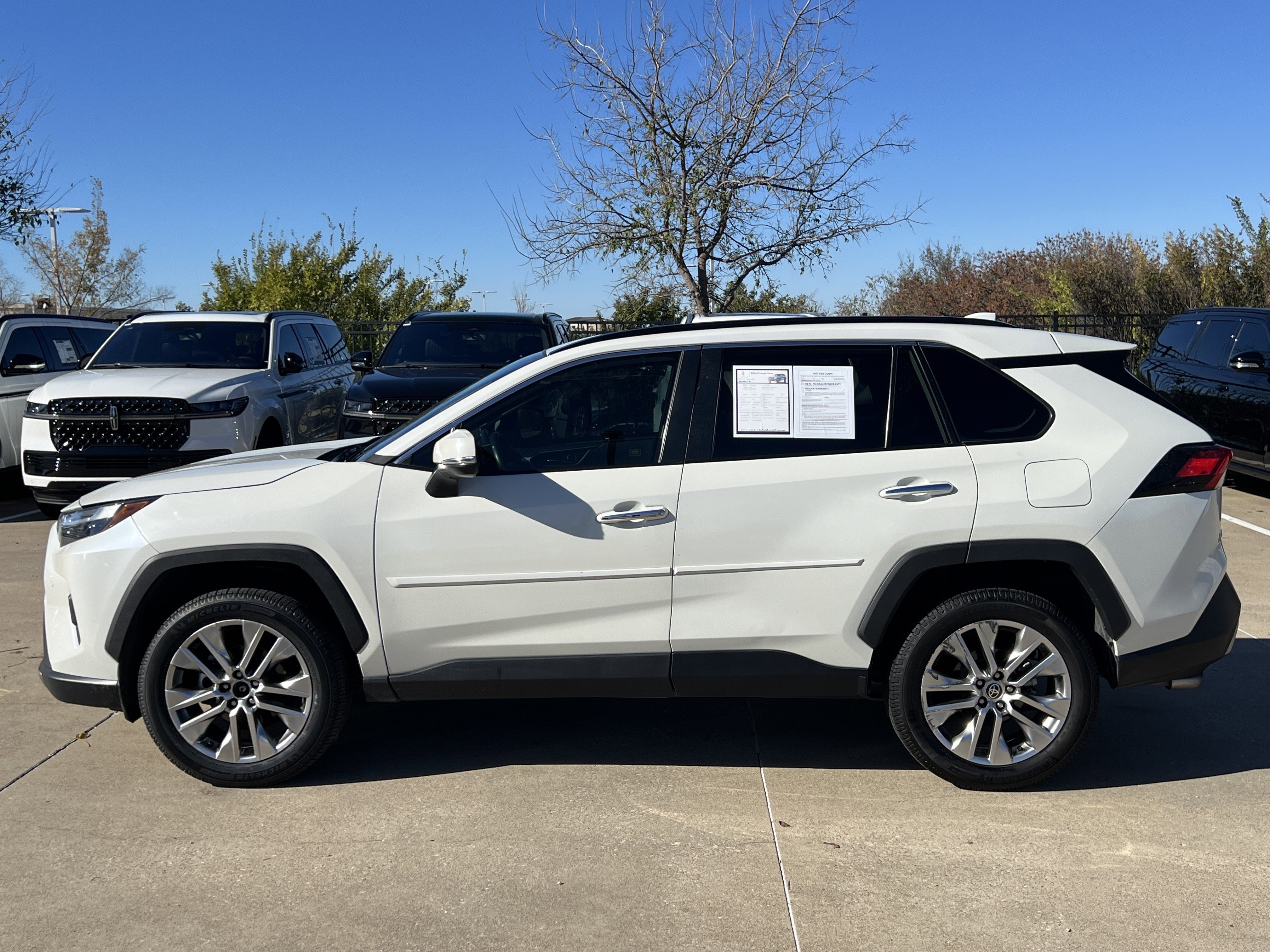 Used 2022 Toyota RAV4 Limited image 4