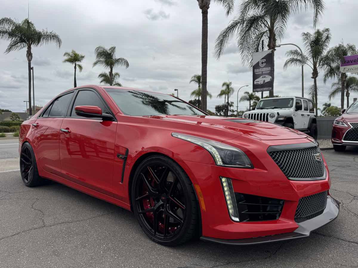 Used 2019 Cadillac CTS V w/ Carbon Fiber Package RWD image 9