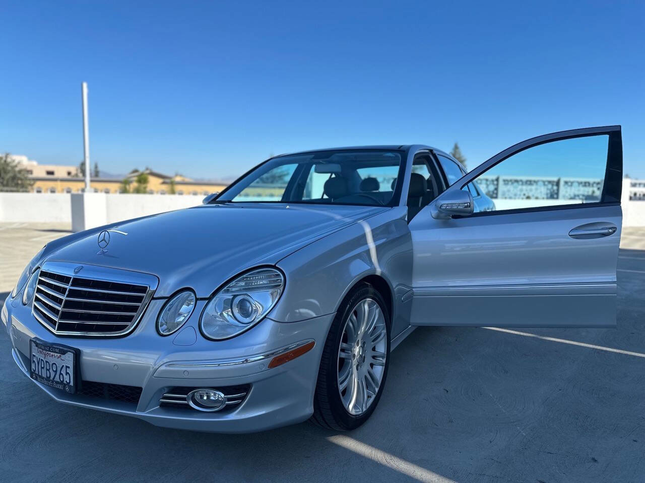 Used 2007 Mercedes-Benz E 350 Sedan image 25