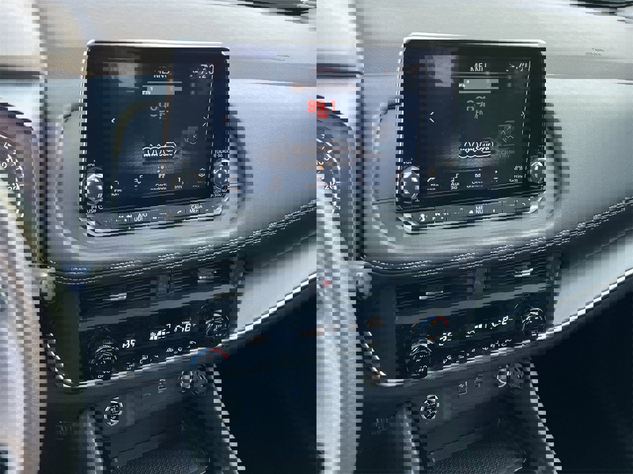 Certified 2023 Nissan Rogue SV image 15