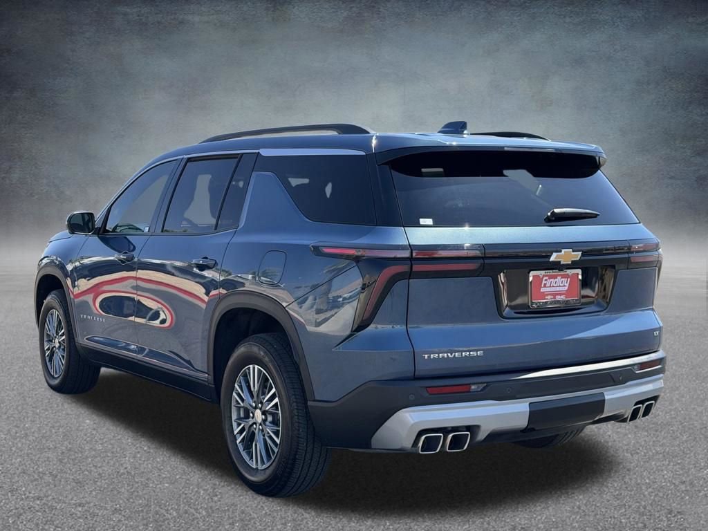 Used 2024 Chevrolet Traverse LT w/ Trailering Package FWD image 6