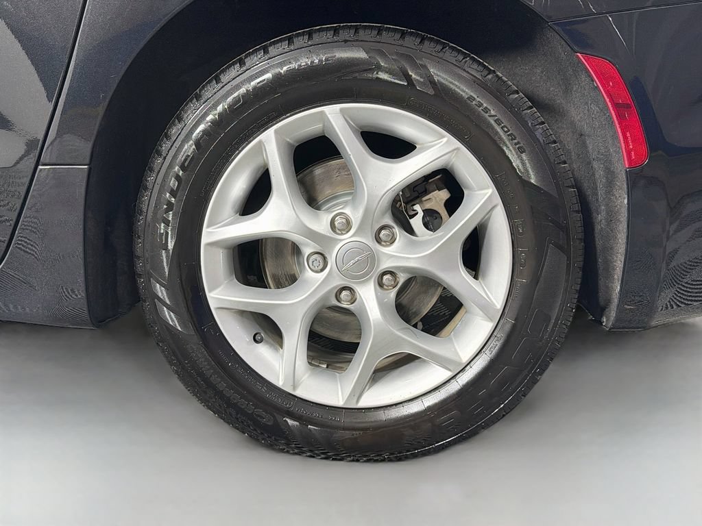 Used 2020 Chrysler Pacifica Limited w/ Advanced Safetytec Group FWD image 33