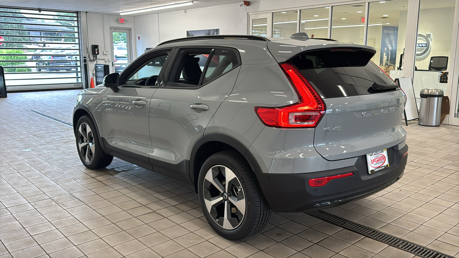 New 2026 Volvo XC40 B5 Plus w/ Protection Package Premier AWD/4WD image 7
