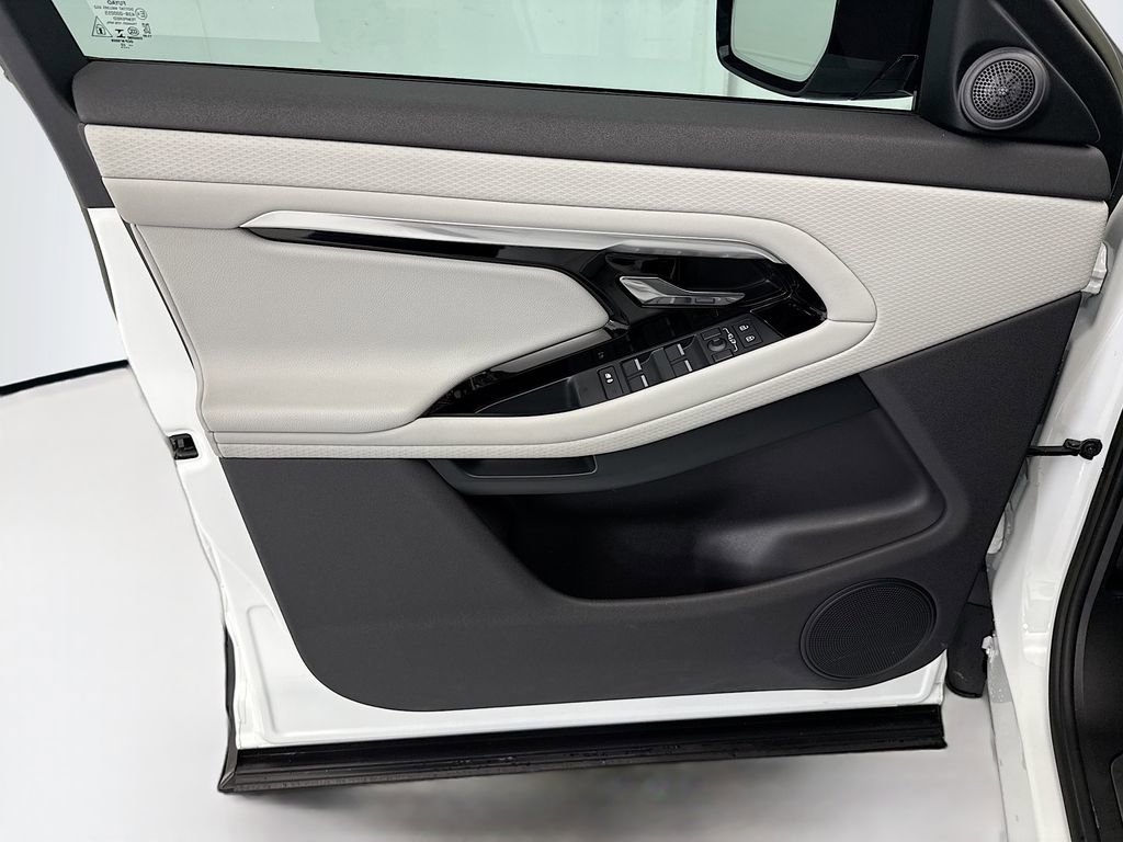 Certified 2023 Land Rover Range Rover Evoque R-Dynamic S image 23