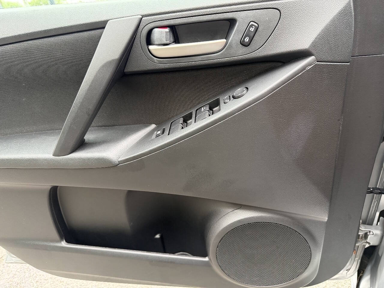 Used 2012 MAZDA MAZDA3 i Sport FWD image 18