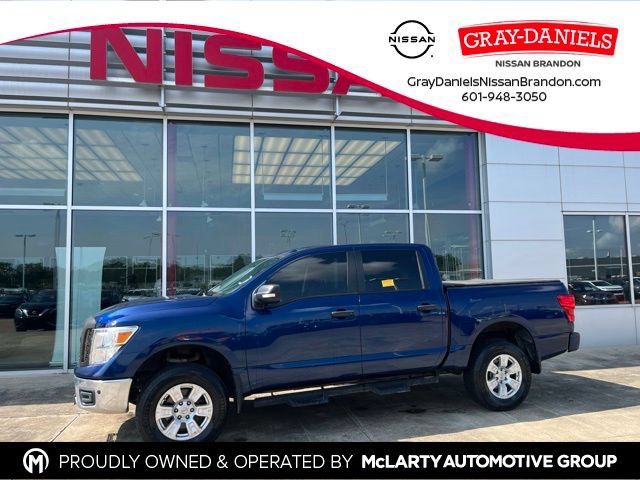 Used 2018 Nissan Titan SV w/ SV Convenience Package