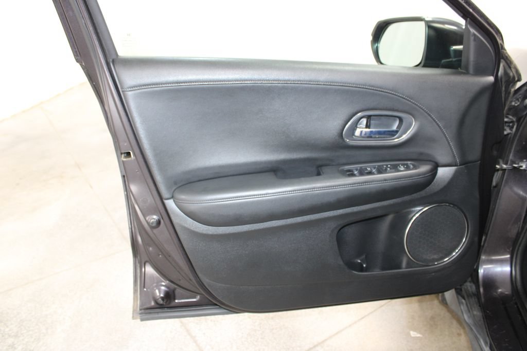 Used 2017 Honda HR-V EX-L image 18