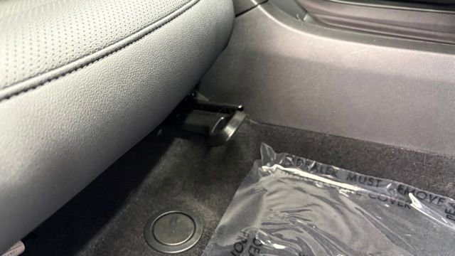 New 2026 Chevrolet Equinox EV LT FWD image 22