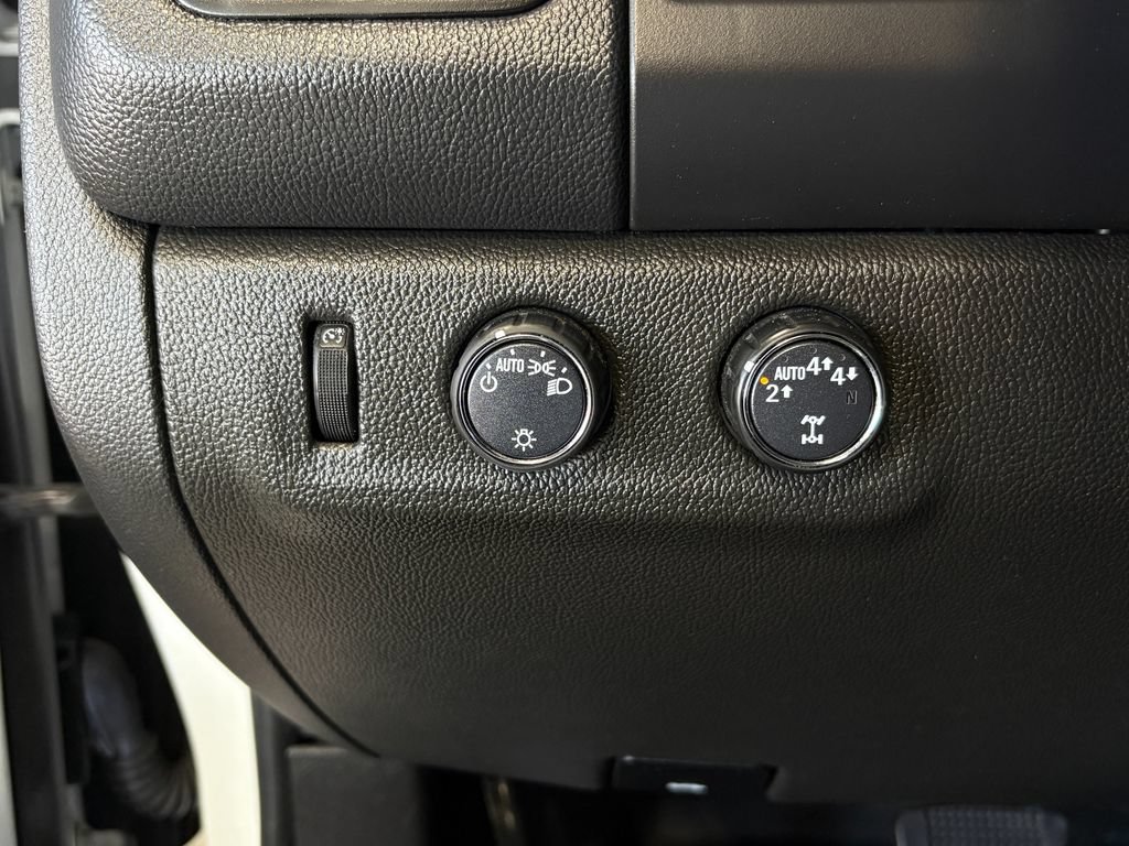 Used 2022 Chevrolet Colorado LT w/ Fleet Safety Package AWD/4WD image 15