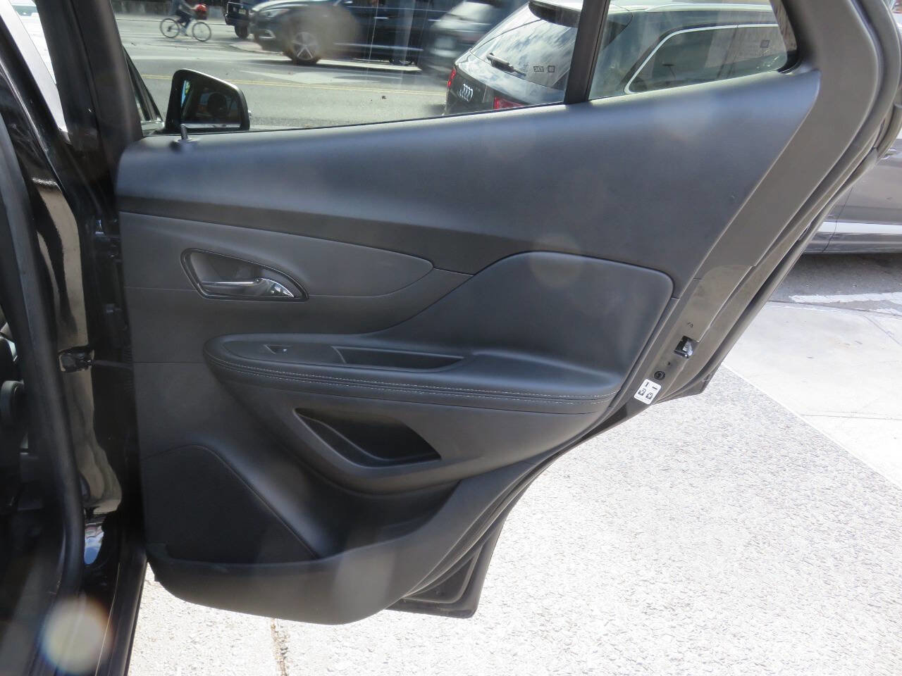 Used 2019 Buick Encore Preferred image 27