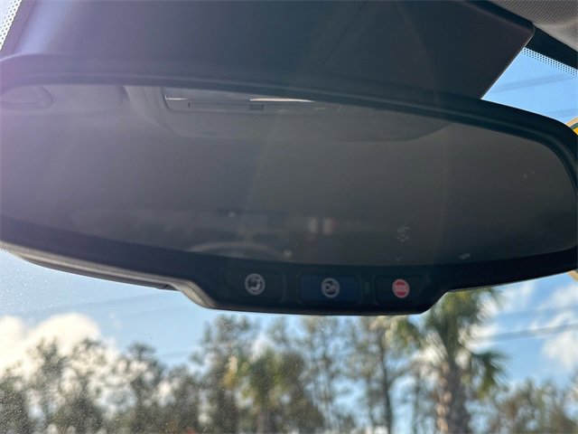 Used 2022 Chevrolet Trax LT w/ LT Convenience Package image 35