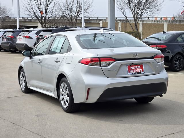Used 2024 Toyota Corolla LE image 3