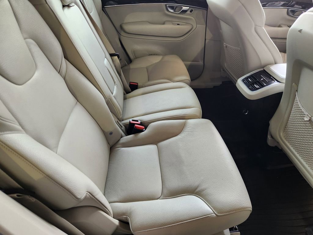 Used 2018 Volvo XC90 T6 Momentum w/ Convenience Package AWD/4WD image 32