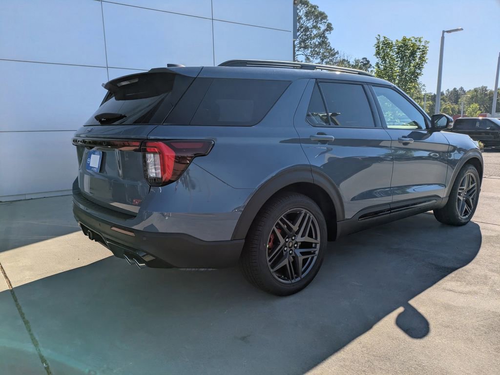 New 2026 Ford Explorer ST image 4