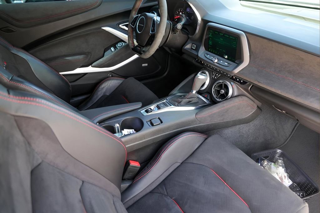 Used 2021 Chevrolet Camaro ZL1 image 24