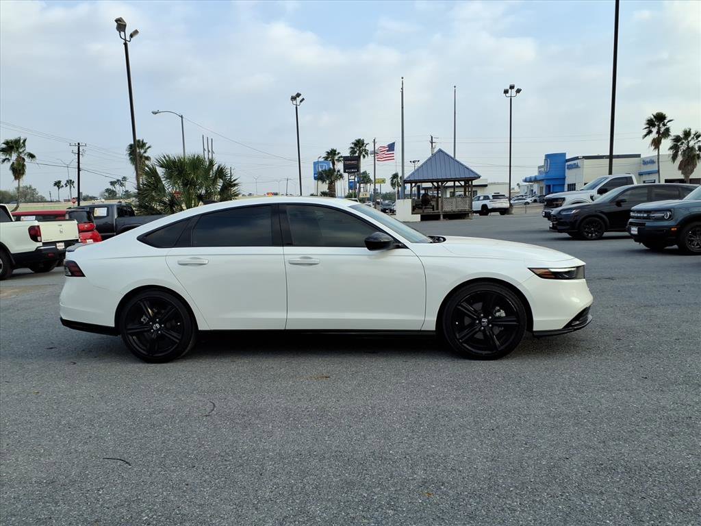 Used 2024 Honda Accord Sport image 9