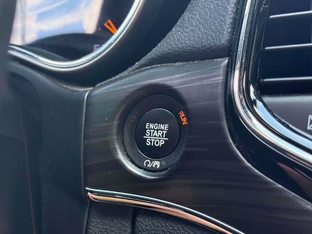 Used 2019 Jeep Grand Cherokee Limited AWD/4WD image 25