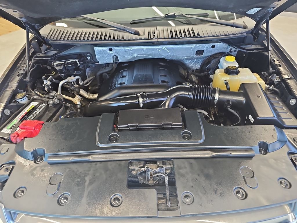 Used 2017 Ford Expedition Limited image 28