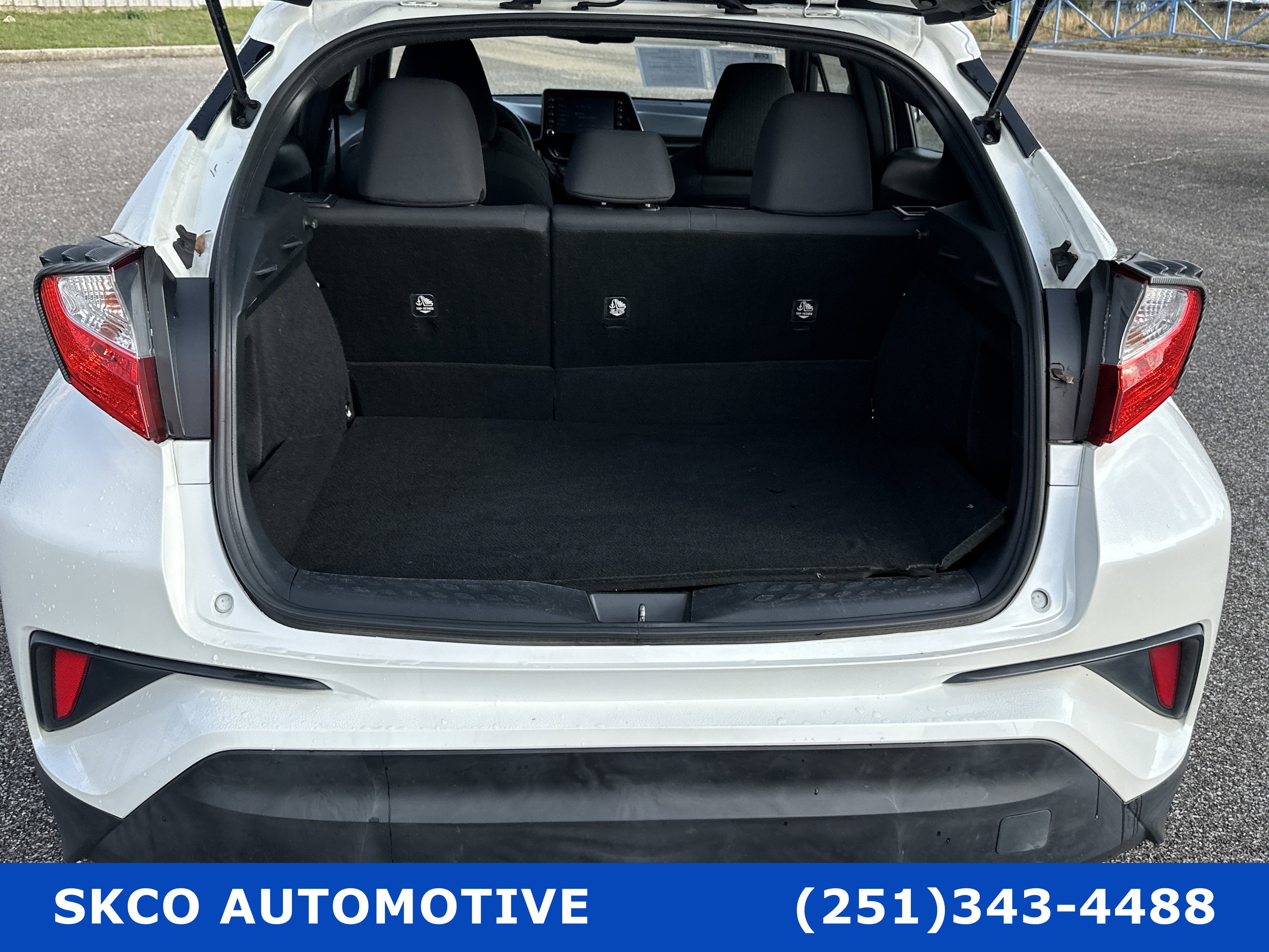 Used 2019 Toyota C-HR LE image 21