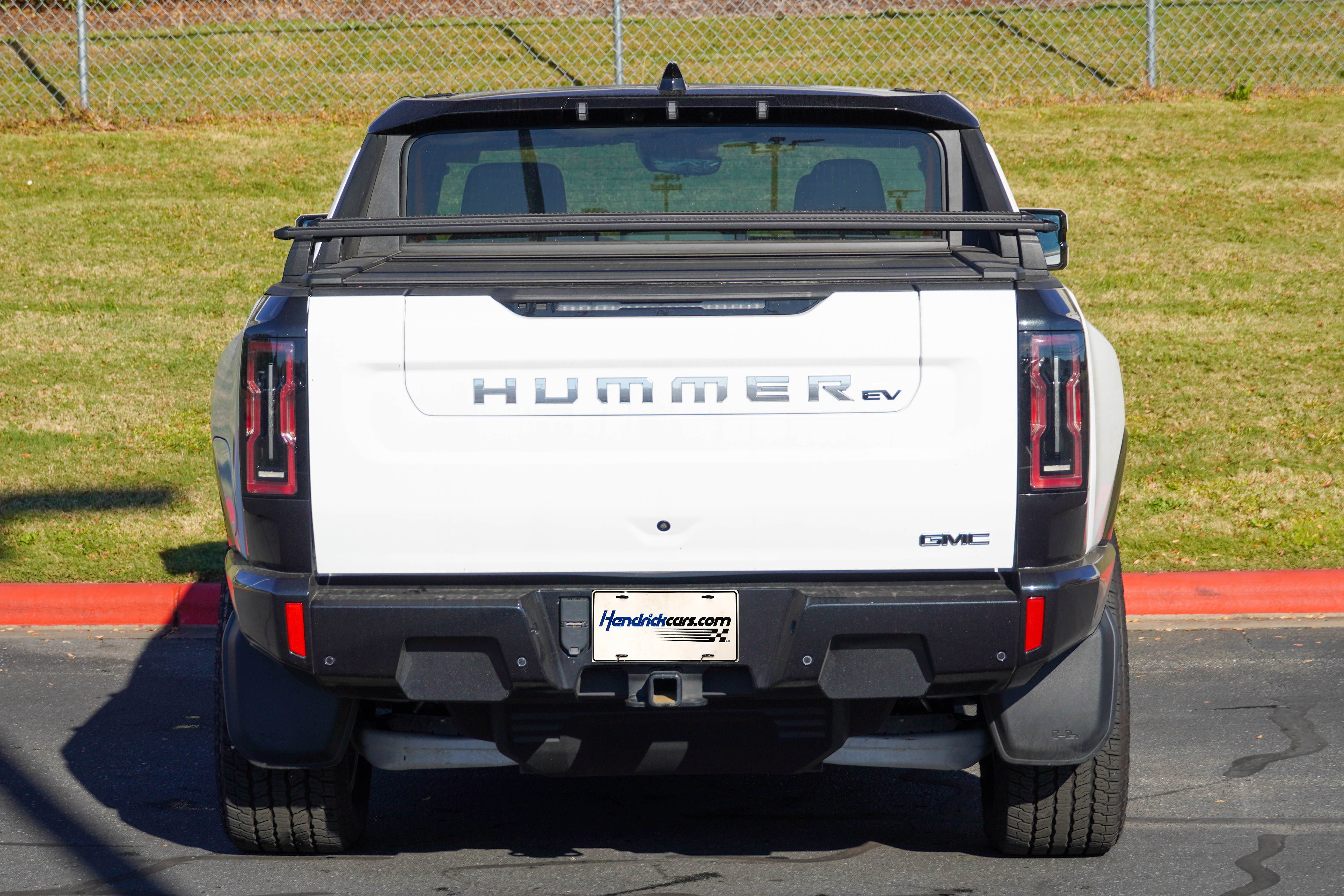 Used 2024 GMC Hummer EV 3X AWD/4WD image 8