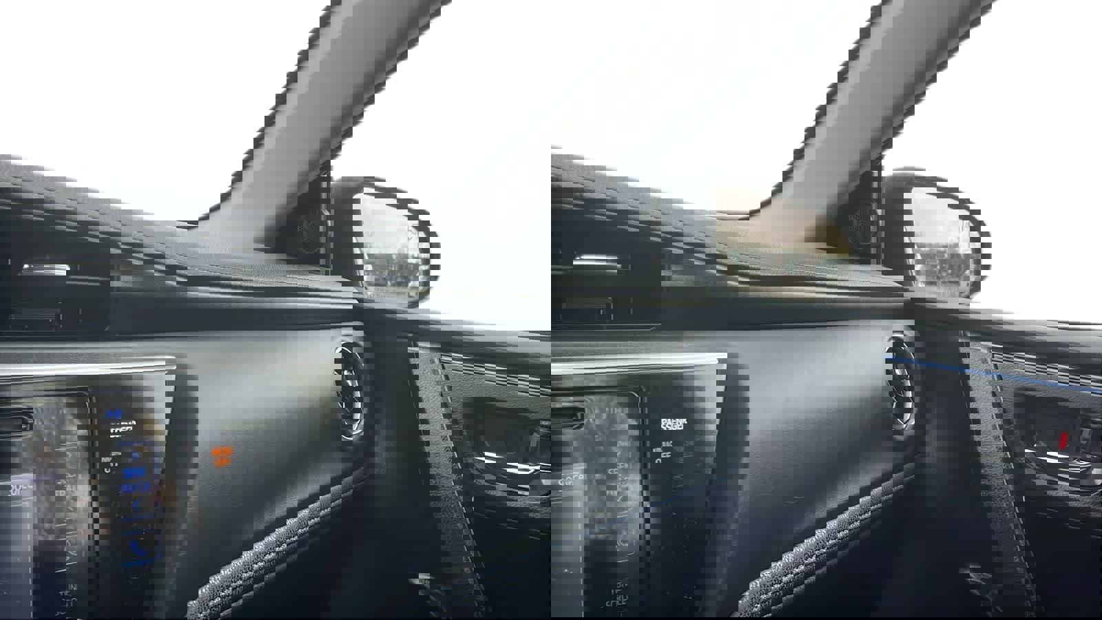 Used 2017 Toyota Corolla SE image 24