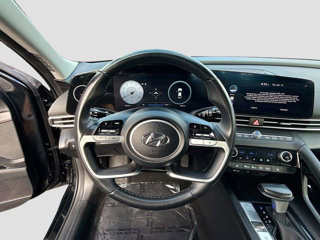 Used 2023 Hyundai Elantra SEL w/ Convenience Package FWD image 11