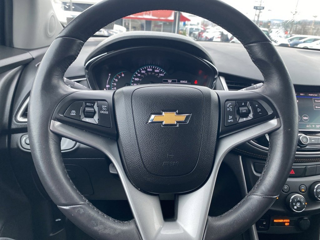 Certified 2022 Chevrolet Trax LT w/ Driver Confidence Package image 26