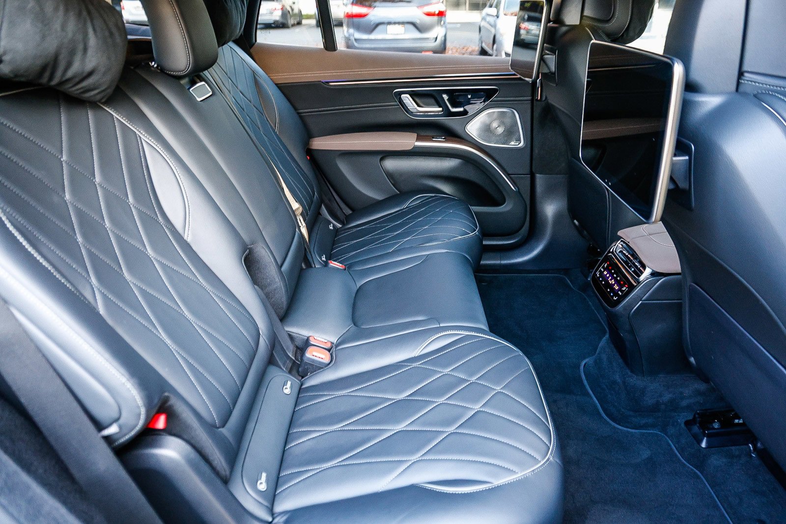 Used 2023 Mercedes-Benz EQS 580 4MATIC SUV image 18