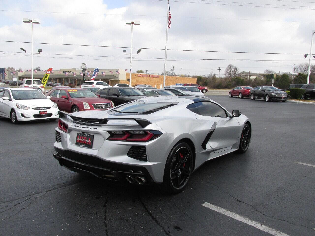 Used 2020 Chevrolet Corvette Stingray Coupe w/ Z51 Performance Package RWD image 9