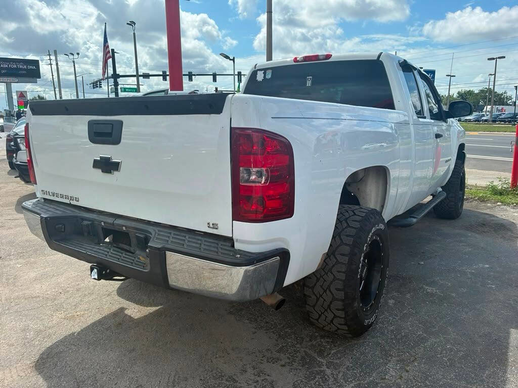 Used 2011 Chevrolet Silverado 1500 W/T w/ LS Package RWD image 5
