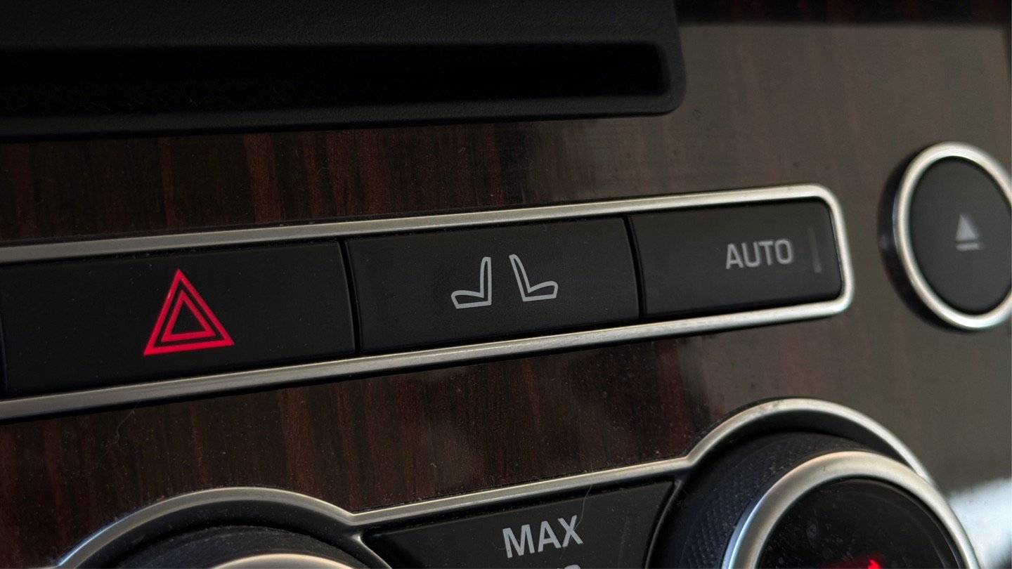 Used 2016 Land Rover Range Rover HSE image 29