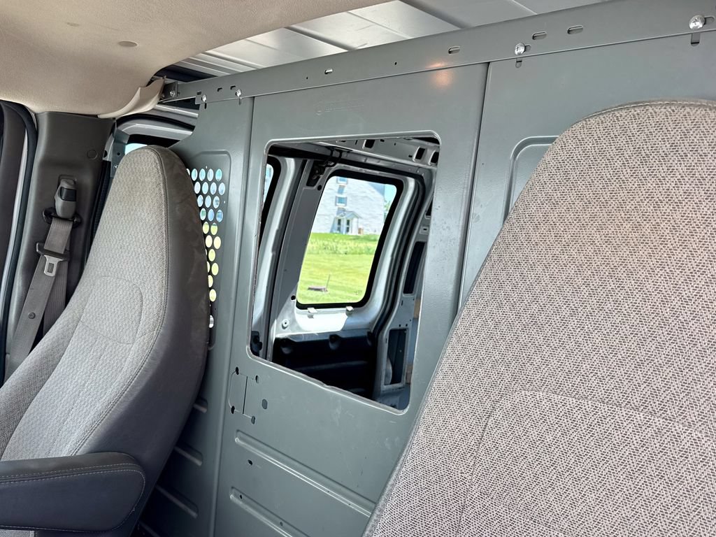 Used 2014 GMC Savana 2500 RWD image 26
