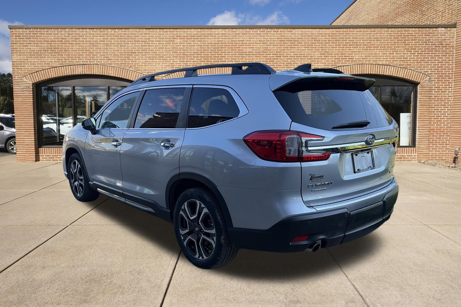 Used 2024 Subaru Ascent Touring AWD/4WD image 6