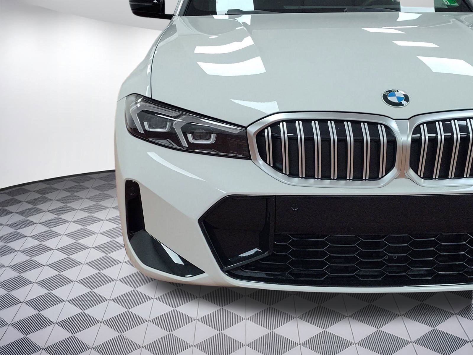 Used 2025 BMW 330i xDrive Sedan w/ M Sport Package image 18