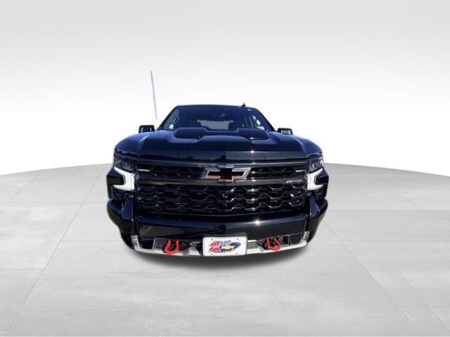Used 2023 Chevrolet Silverado 1500 ZR2 w/ Technology Package AWD/4WD image 3