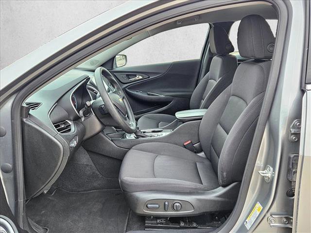 Used 2025 Chevrolet Malibu LT FWD image 15