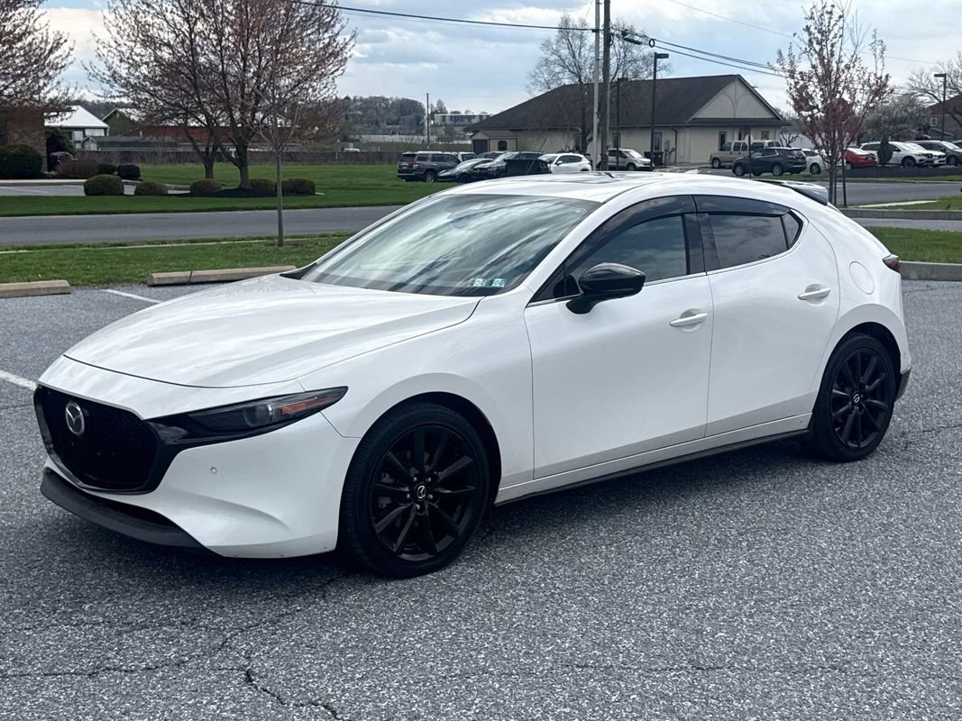 Used 2021 MAZDA MAZDA3 Hatchback w/ Appearance Package AWD/4WD image 3