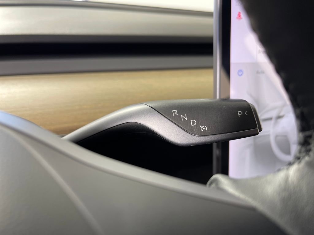 Used 2021 Tesla Model Y Long Range image 24