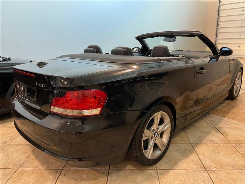 Used 2009 BMW 128i Convertible image 7