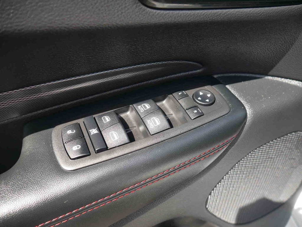 Used 2025 Dodge Durango GT w/ Blacktop Package AWD/4WD image 24