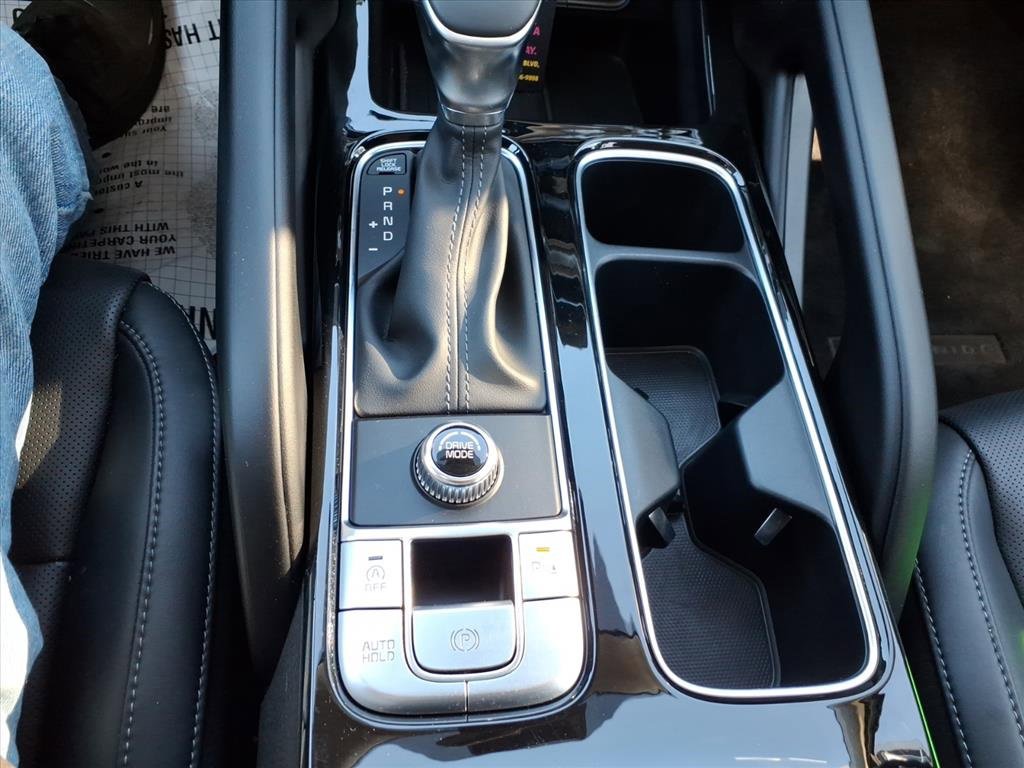 Used 2025 Kia Telluride S image 13