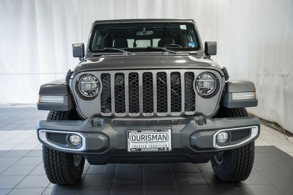 Certified 2022 Jeep Gladiator Sport AWD/4WD image 2