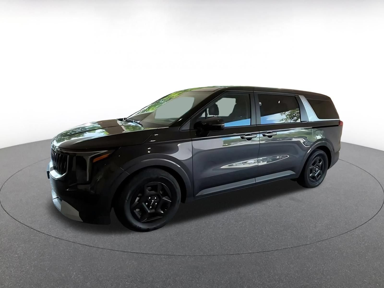 Used 2026 Kia Carnival FWD image 6