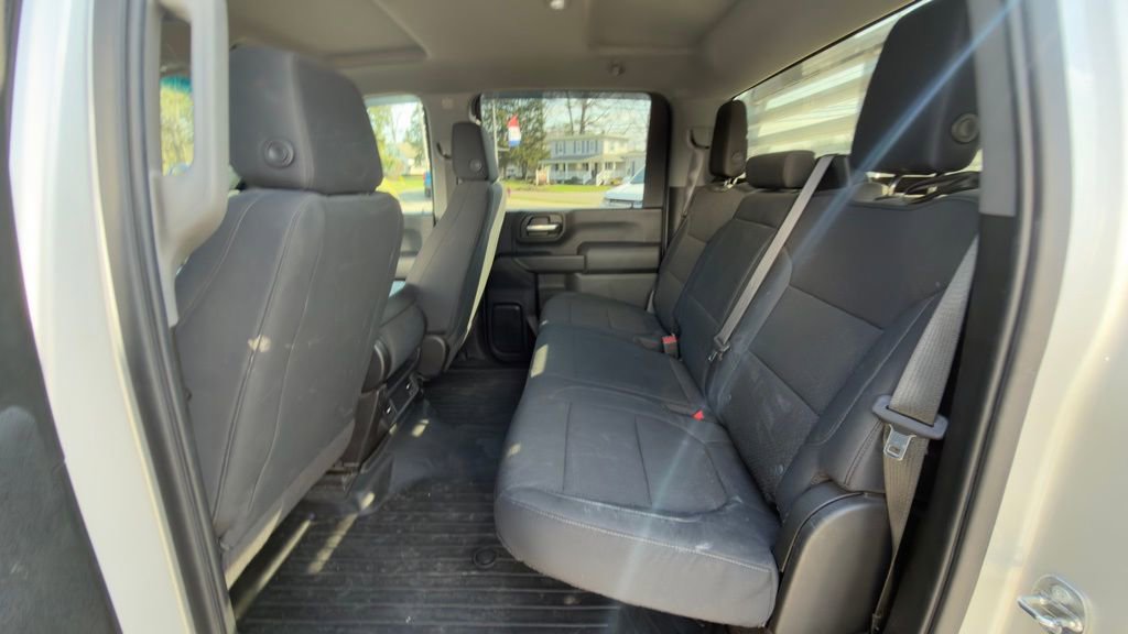 Used 2021 Chevrolet Silverado 2500 Custom w/ Custom Convenience Package image 8