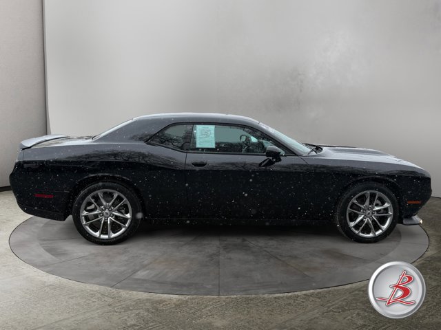 Used 2022 Dodge Challenger GT image 8