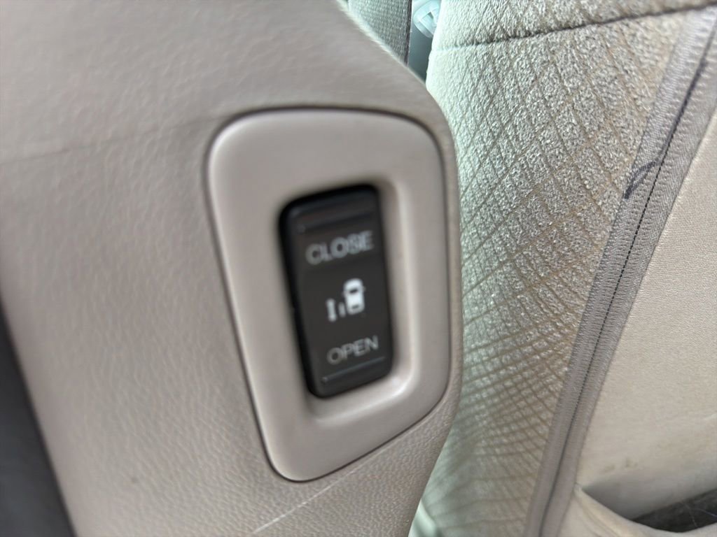 Used 2016 Honda Odyssey SE image 13